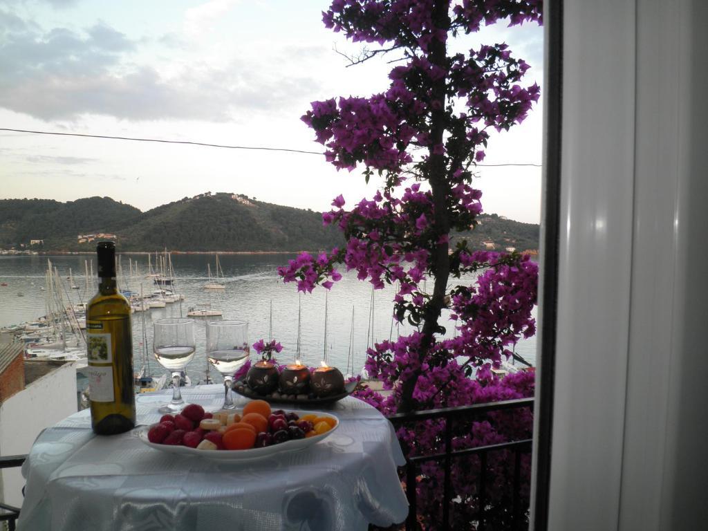 Babis Hotel Skiathos Town Exterior foto